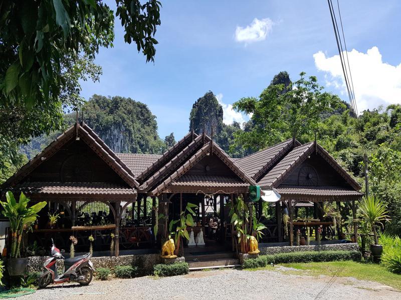 Montania Lifestyle Hotel Phanom Eksteriør billede