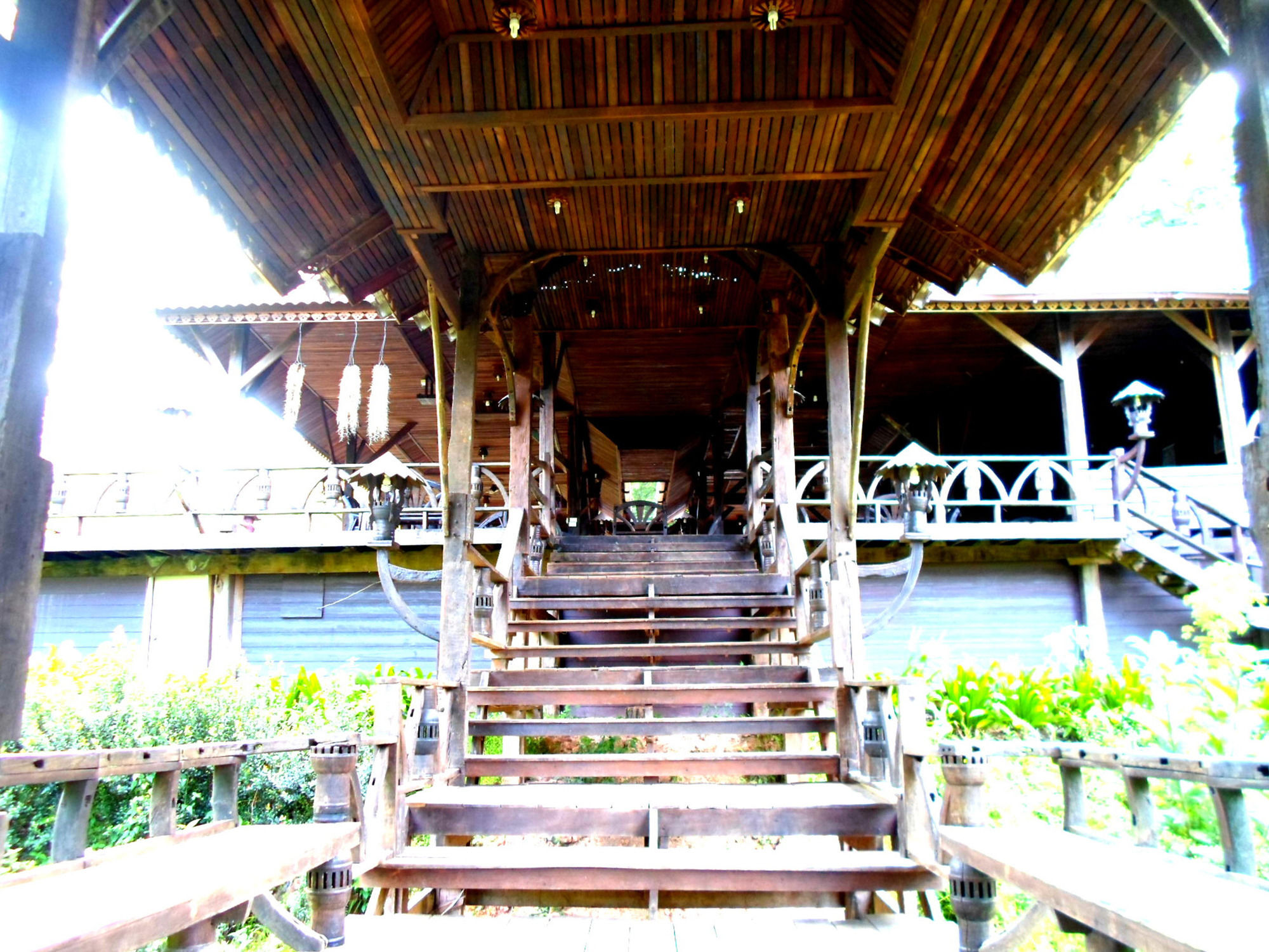 Montania Lifestyle Hotel Phanom Eksteriør billede