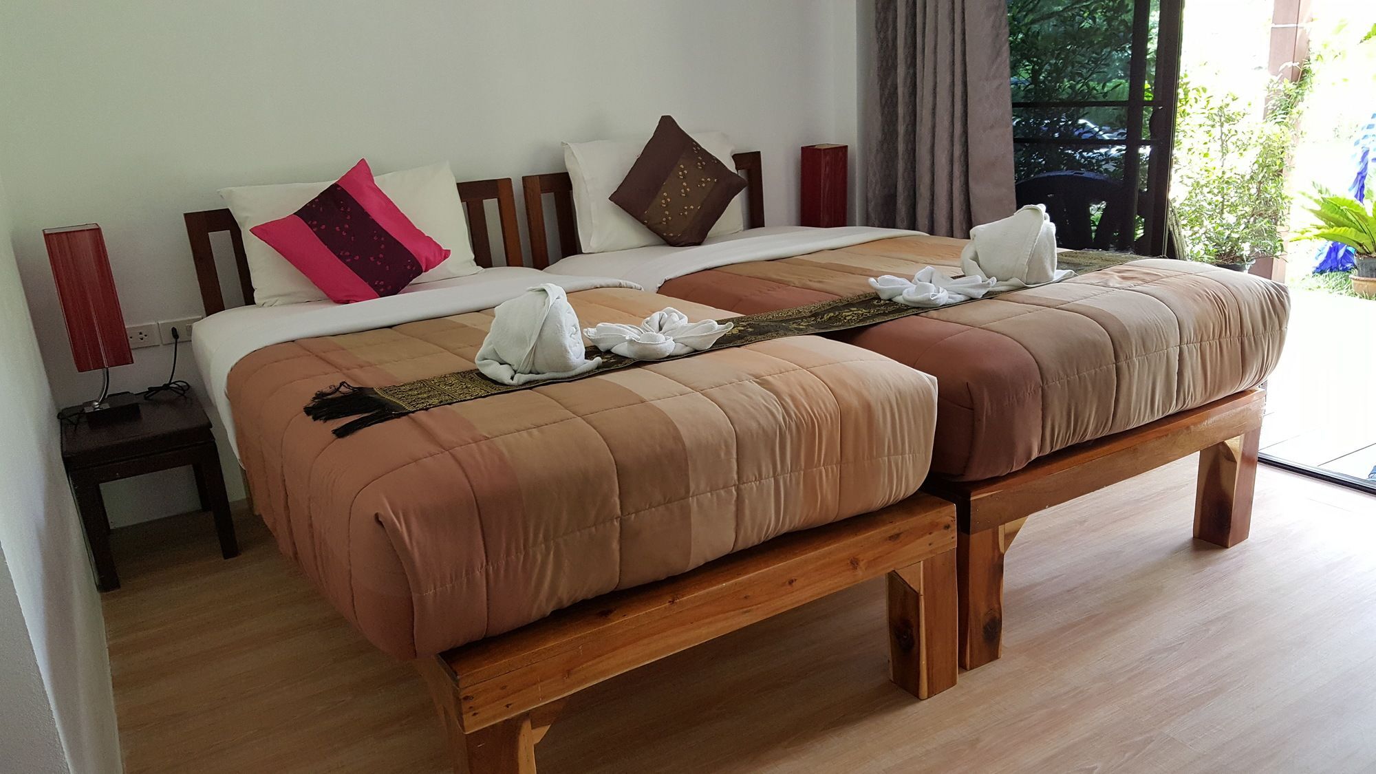 Montania Lifestyle Hotel Phanom Eksteriør billede