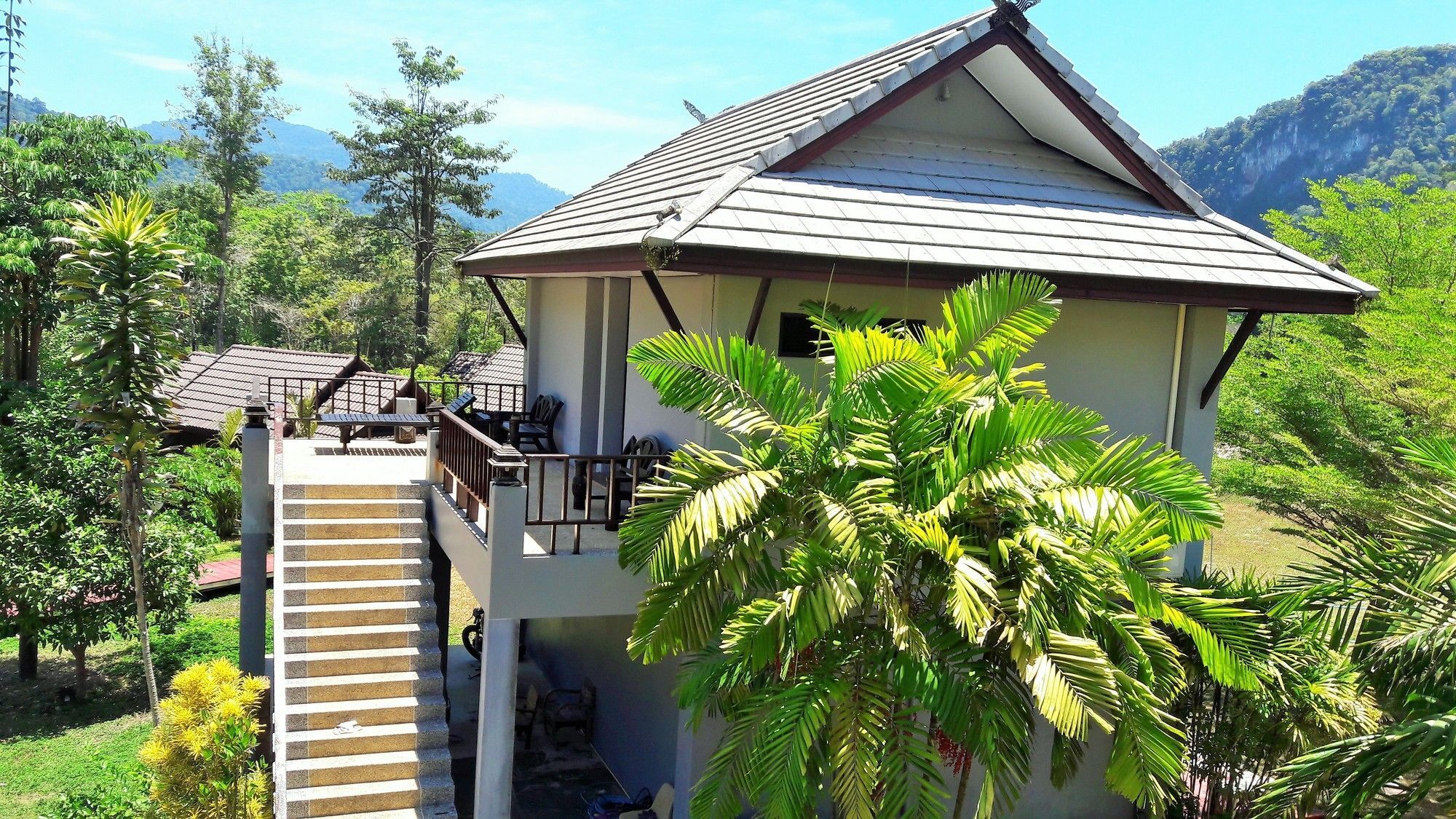 Montania Lifestyle Hotel Phanom Eksteriør billede