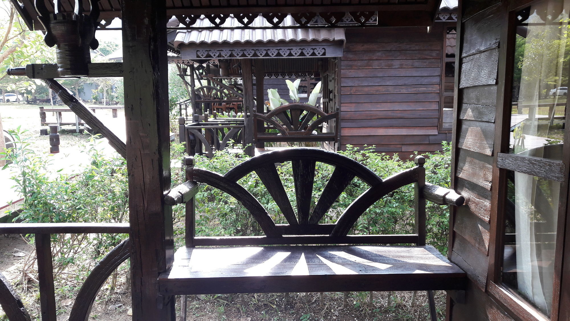 Montania Lifestyle Hotel Phanom Eksteriør billede